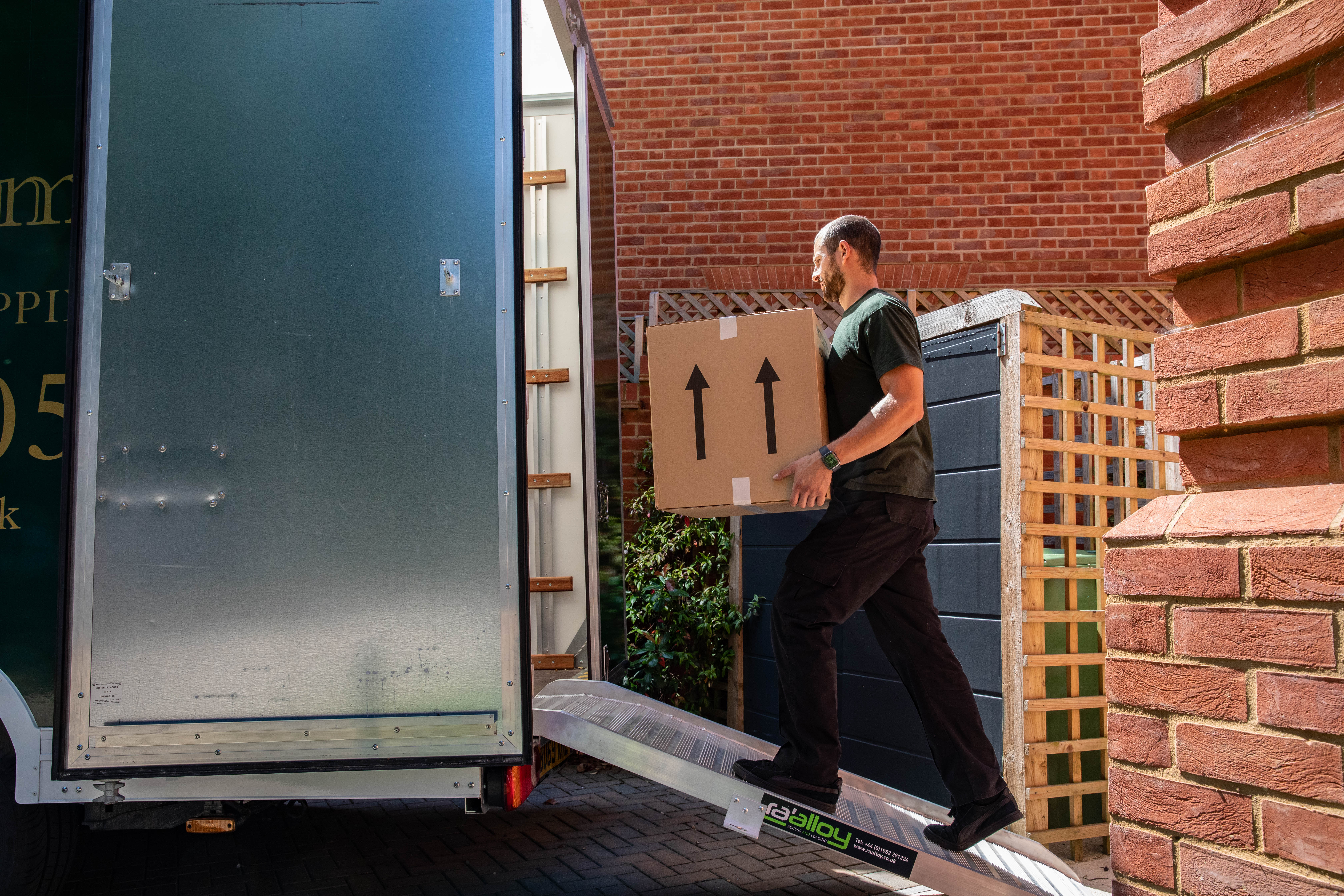 Guide on Selecting the Right Removal Company
